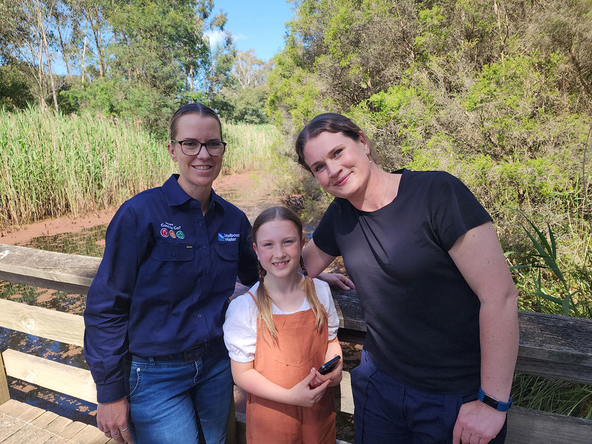 Leesa Riley (Program Lead, Community Connections, Melbourne Water), Alice Dutton and her mother, Jess.